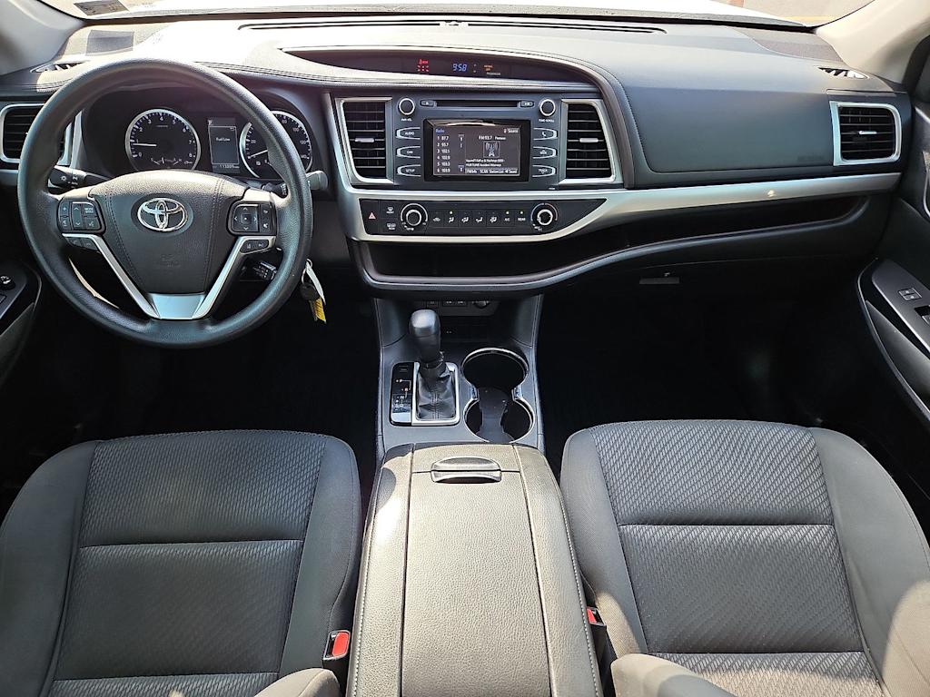 Thumbnail: 2017 Toyota Highlander - 30