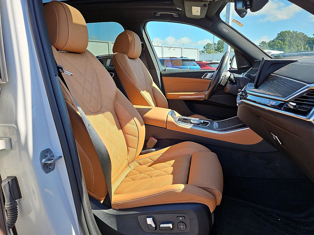 Thumbnail: 2025 BMW X5 - 11