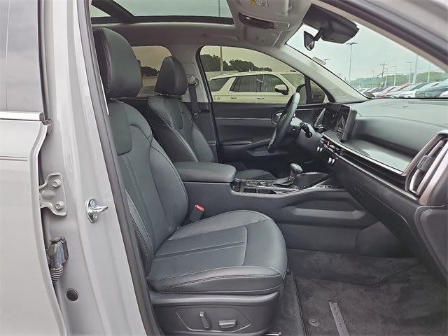 Thumbnail: 2025 Kia Sorento - 10