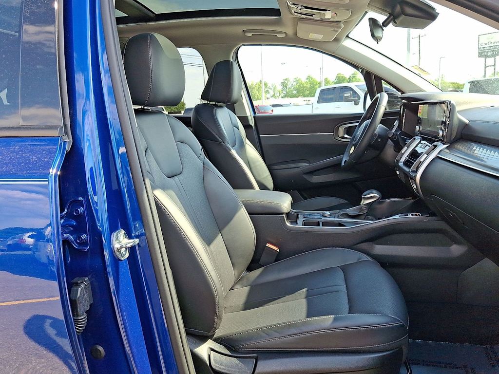 2023 Kia Sorento S - Photo 38
