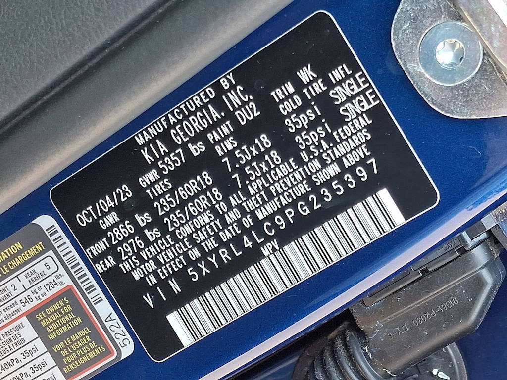2023 Kia Sorento S - Photo 18