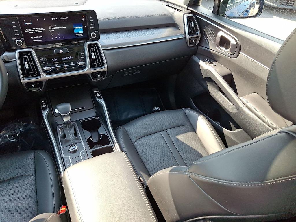 2023 Kia Sorento S - Photo 12