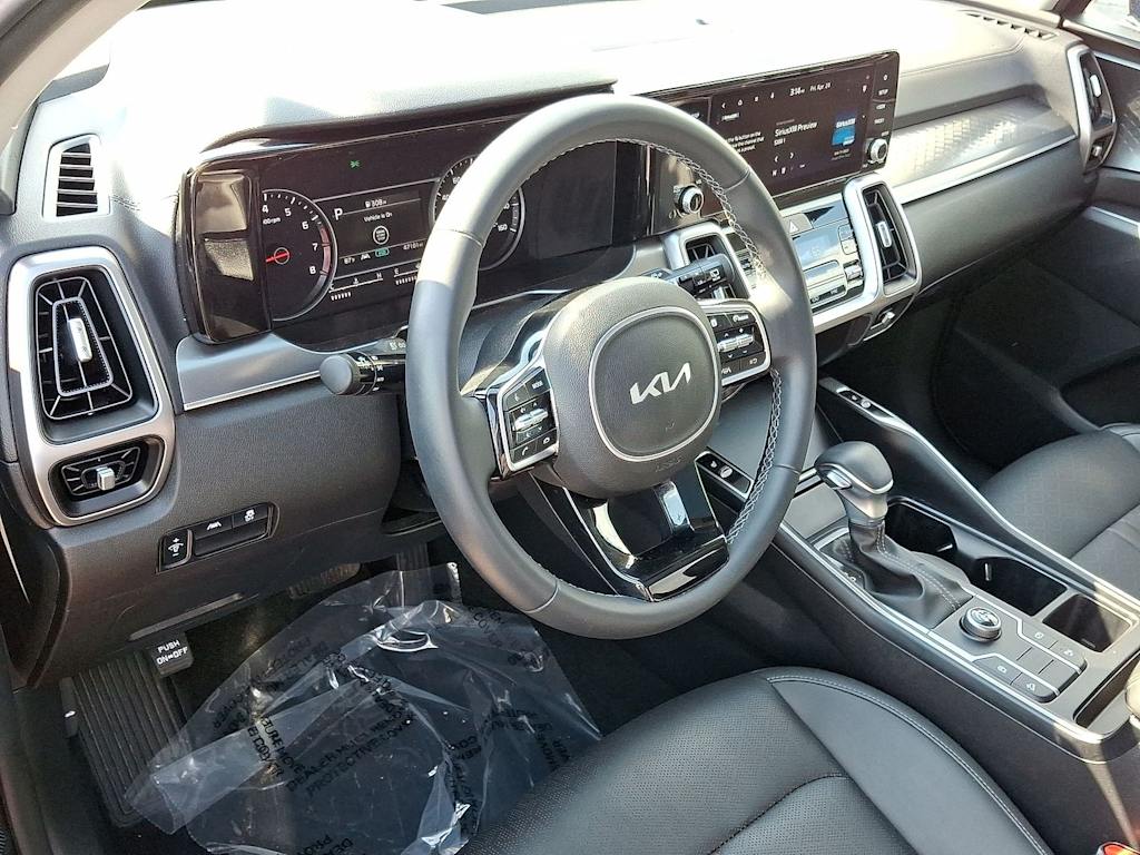 2023 Kia Sorento S - Photo 13