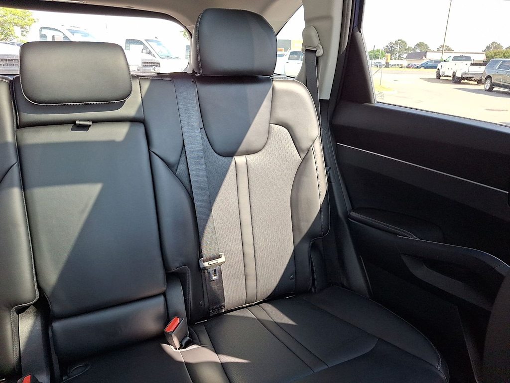 2023 Kia Sorento S - Photo 26