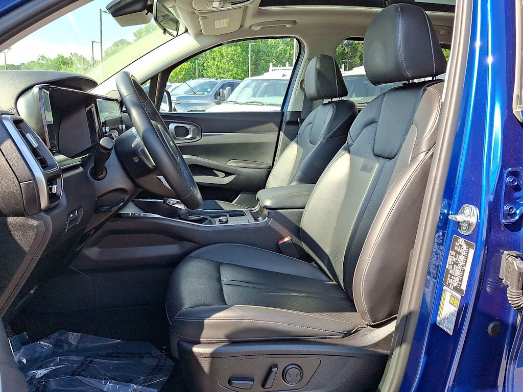 2023 Kia Sorento S - Photo 10