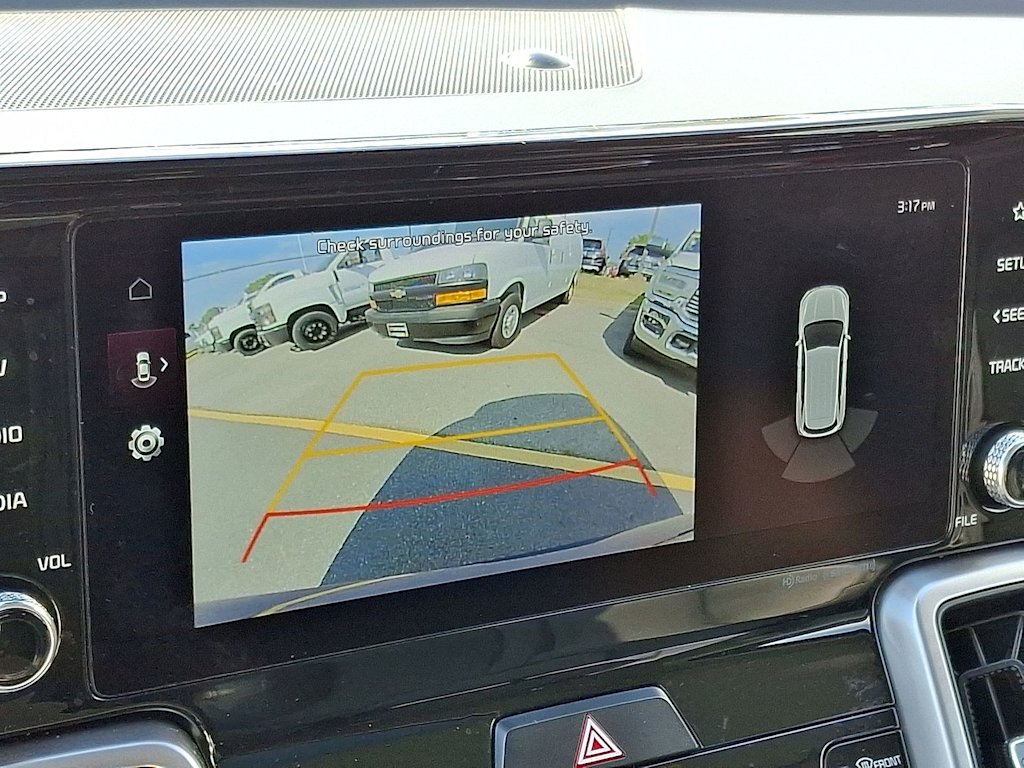 2023 Kia Sorento S - Photo 29