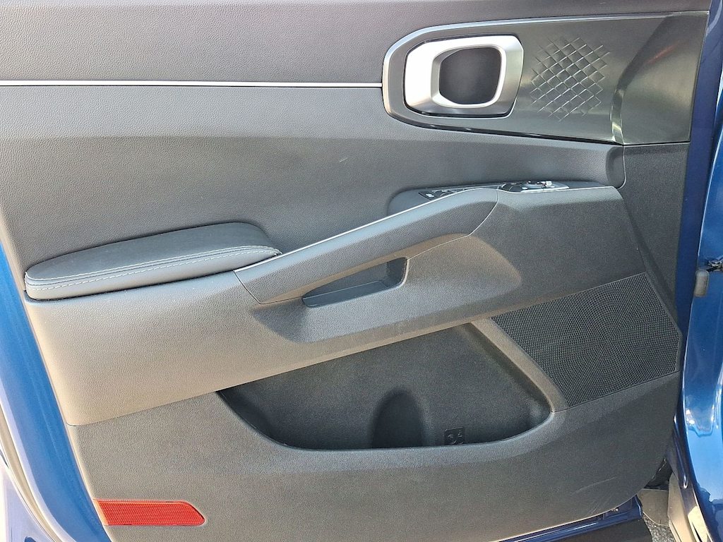 2023 Kia Sorento S - Photo 35