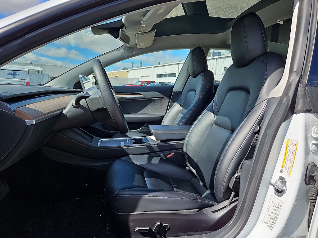 Thumbnail: 2023 Tesla Model 3 - 6