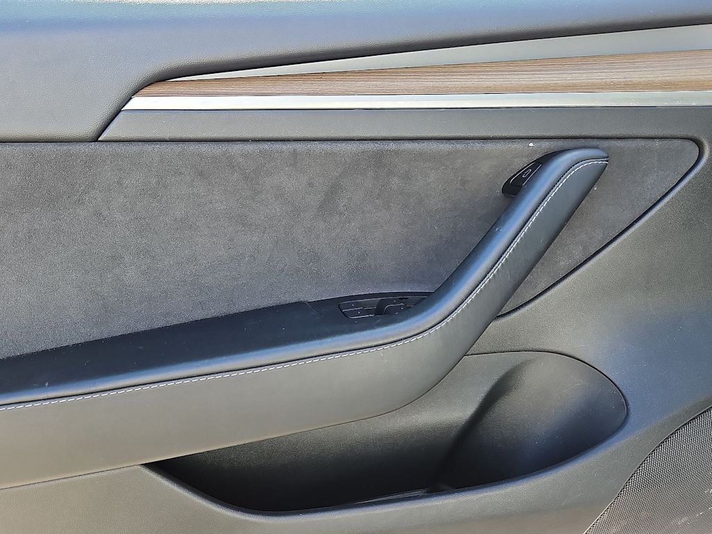 Thumbnail: 2023 Tesla Model 3 - 23