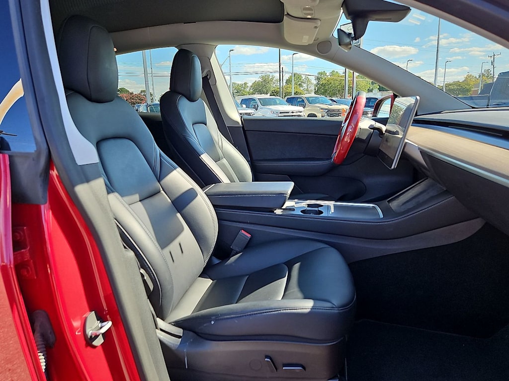 Thumbnail: 2022 Tesla Model Y - 33