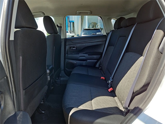 Thumbnail: 2021 Mitsubishi Outlander Sport - 33