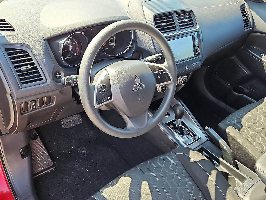Thumbnail: 2025 Mitsubishi Outlander Sport - 13