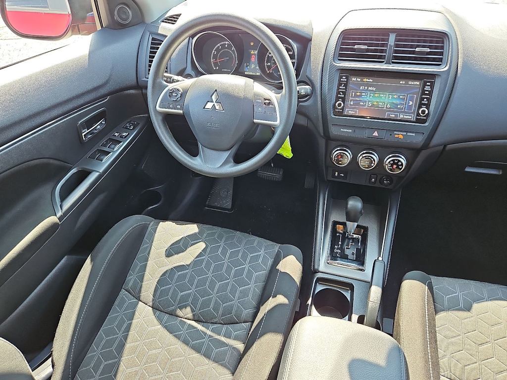 Thumbnail: 2025 Mitsubishi Outlander Sport - 2