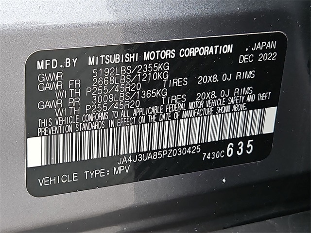 Thumbnail: 2023 Mitsubishi Outlander - 19