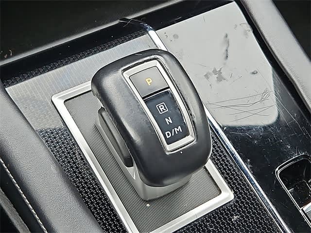 Thumbnail: 2023 Mitsubishi Outlander - 30