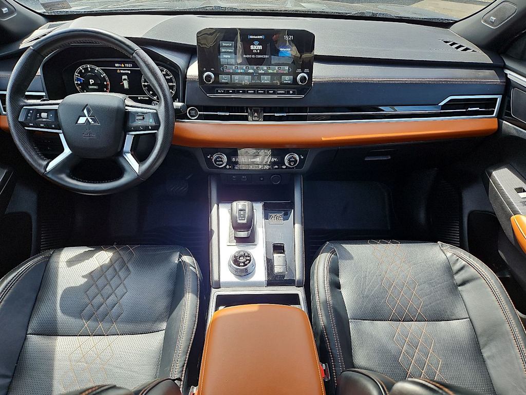 Thumbnail: 2023 Mitsubishi Outlander - 13