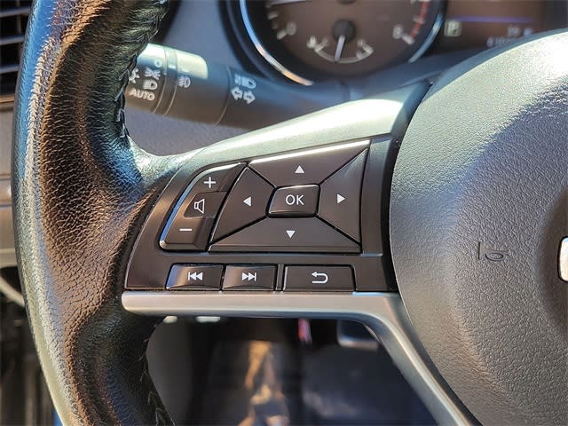 Thumbnail: 2022 Nissan Rogue Sport - 25