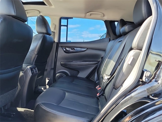 Thumbnail: 2022 Nissan Rogue Sport - 28