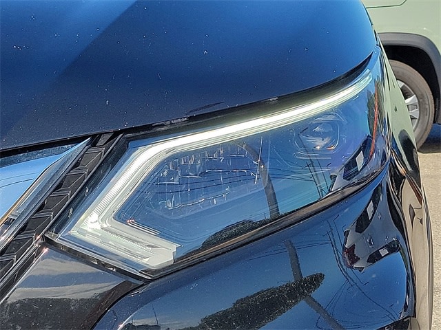 Thumbnail: 2022 Nissan Rogue Sport - 34