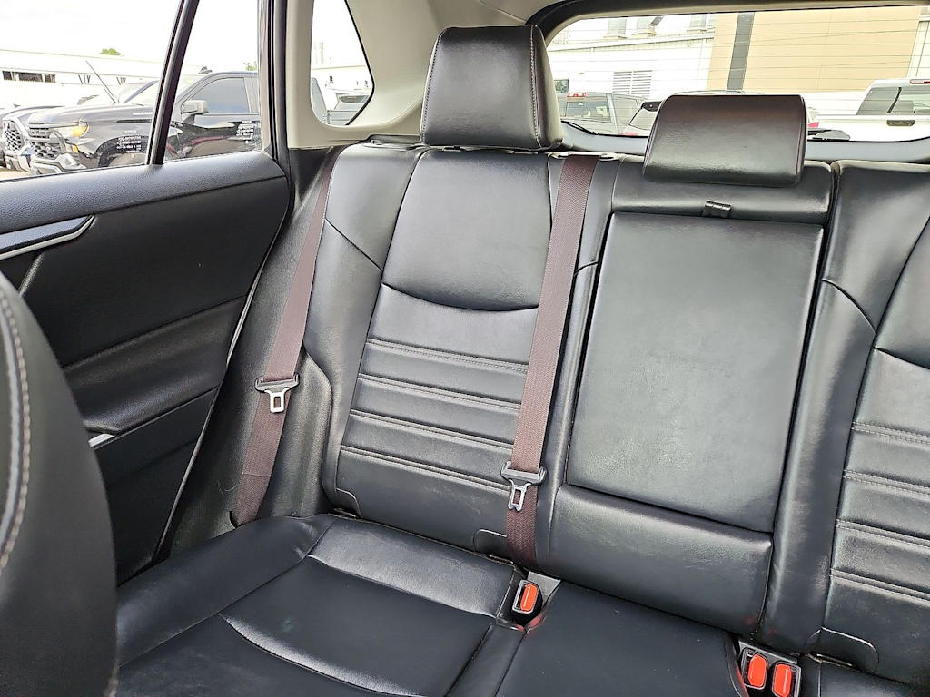 Thumbnail: 2019 Toyota RAV4 - 11
