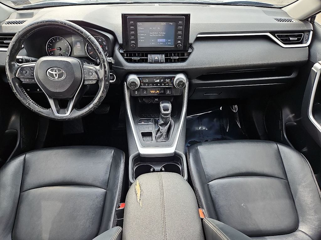 Thumbnail: 2019 Toyota RAV4 - 8