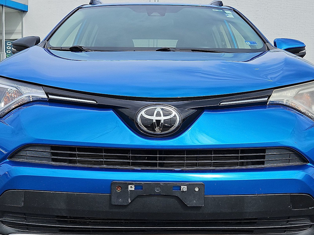 Thumbnail: 2018 Toyota RAV4 - 5