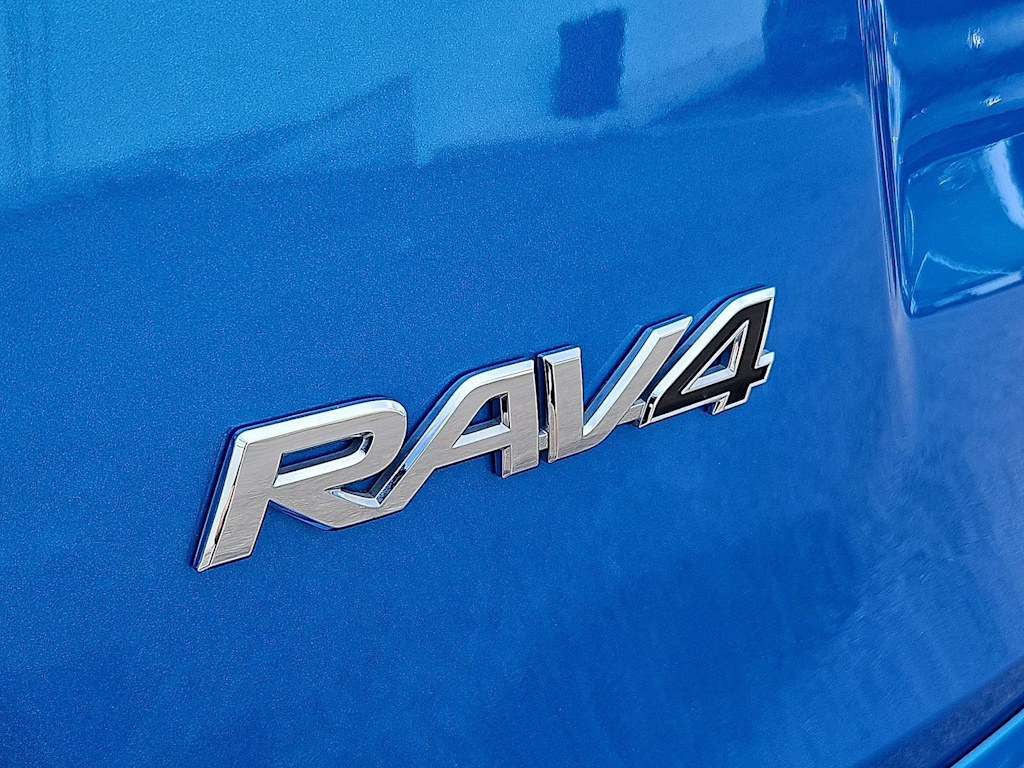 Thumbnail: 2018 Toyota RAV4 - 38