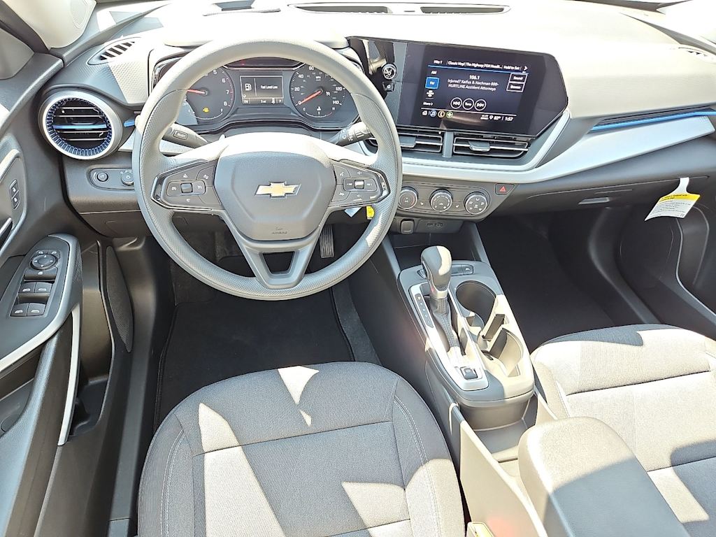 Thumbnail: 2026 Chevrolet Trax - 2