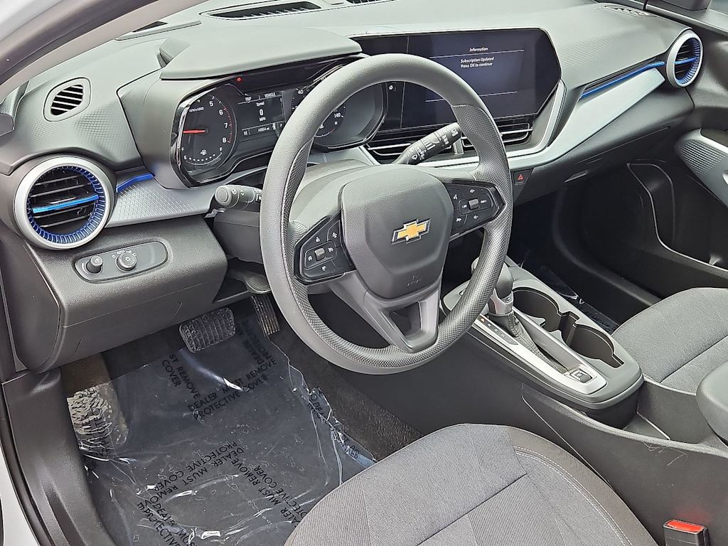 Thumbnail: 2025 Chevrolet Trax - 13