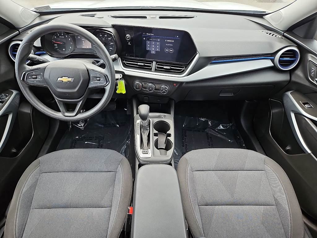 Thumbnail: 2025 Chevrolet Trax - 30
