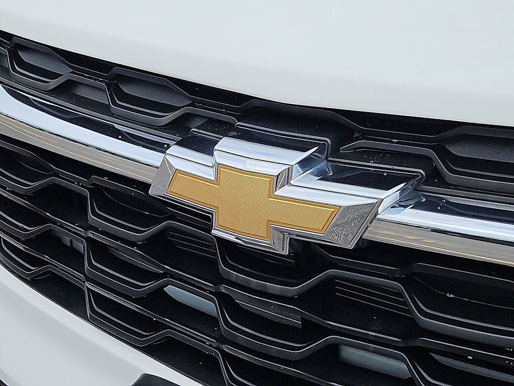 Thumbnail: 2025 Chevrolet Trax - 5