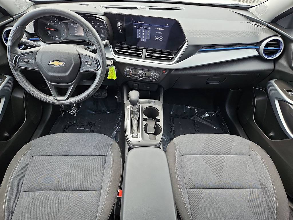 Thumbnail: 2025 Chevrolet Trax - 8