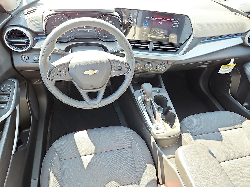 Thumbnail: 2026 Chevrolet Trax - 2