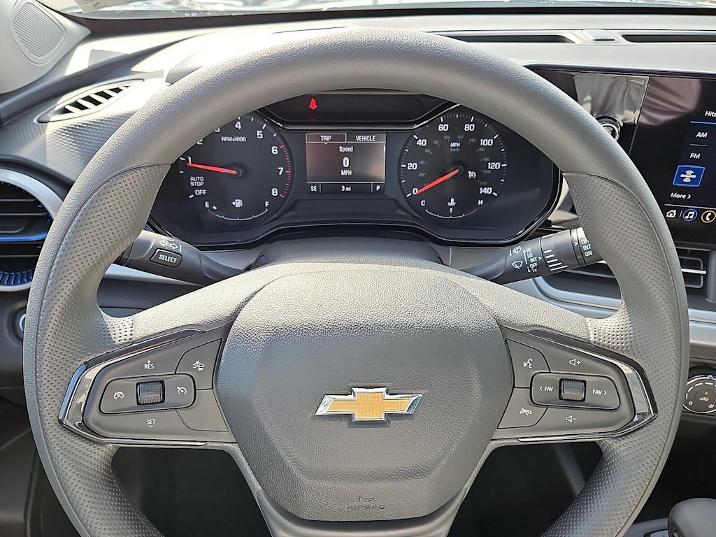 Thumbnail: 2026 Chevrolet Trax - 8