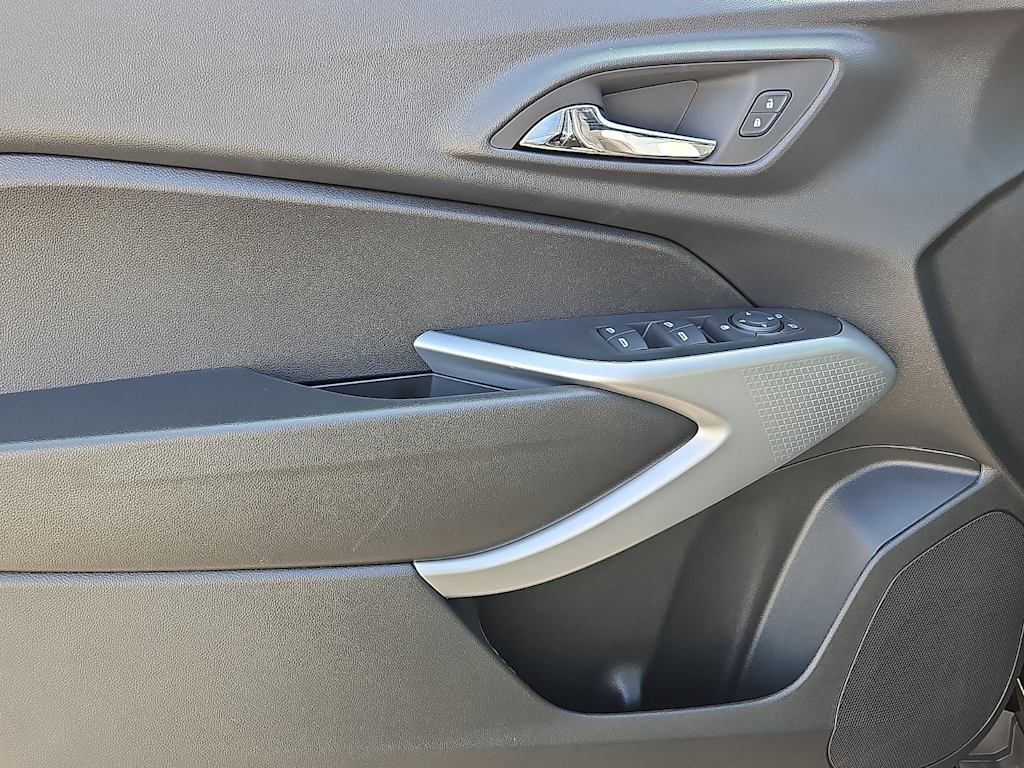 Thumbnail: 2026 Chevrolet Trax - 17