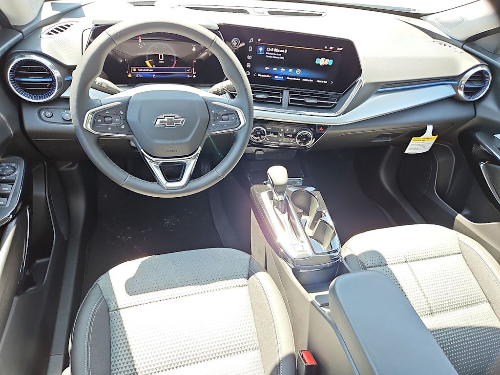 Thumbnail: 2026 Chevrolet Trax - 2