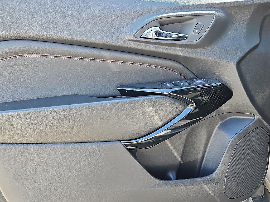 2026 Chevrolet Trax RS - Photo 16