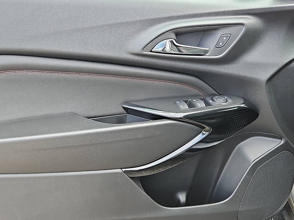 Thumbnail: 2026 Chevrolet Trax - 16
