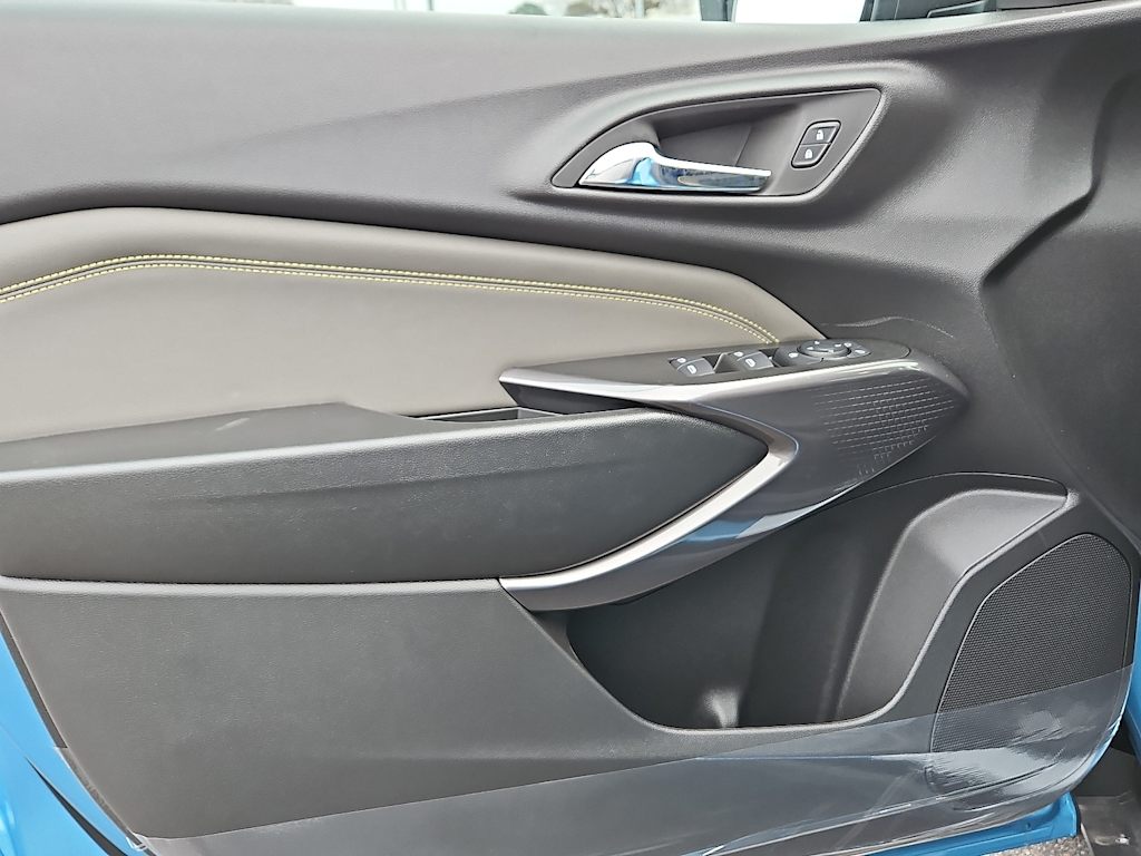 Thumbnail: 2025 Chevrolet Trax - 12