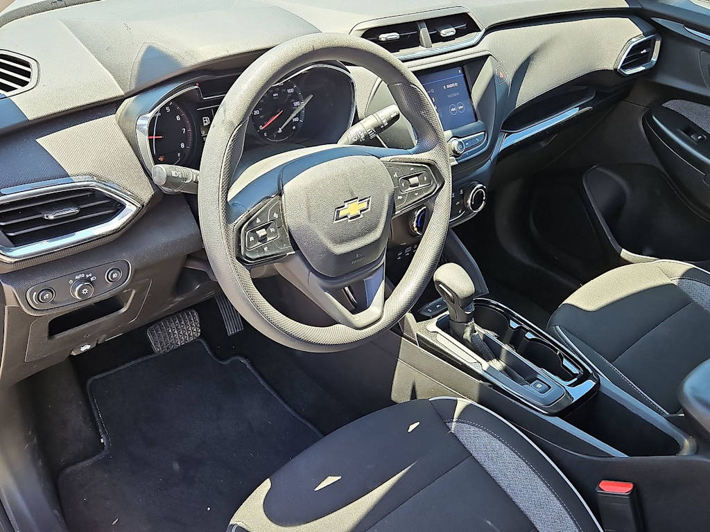 Thumbnail: 2023 Chevrolet TrailBlazer - 14