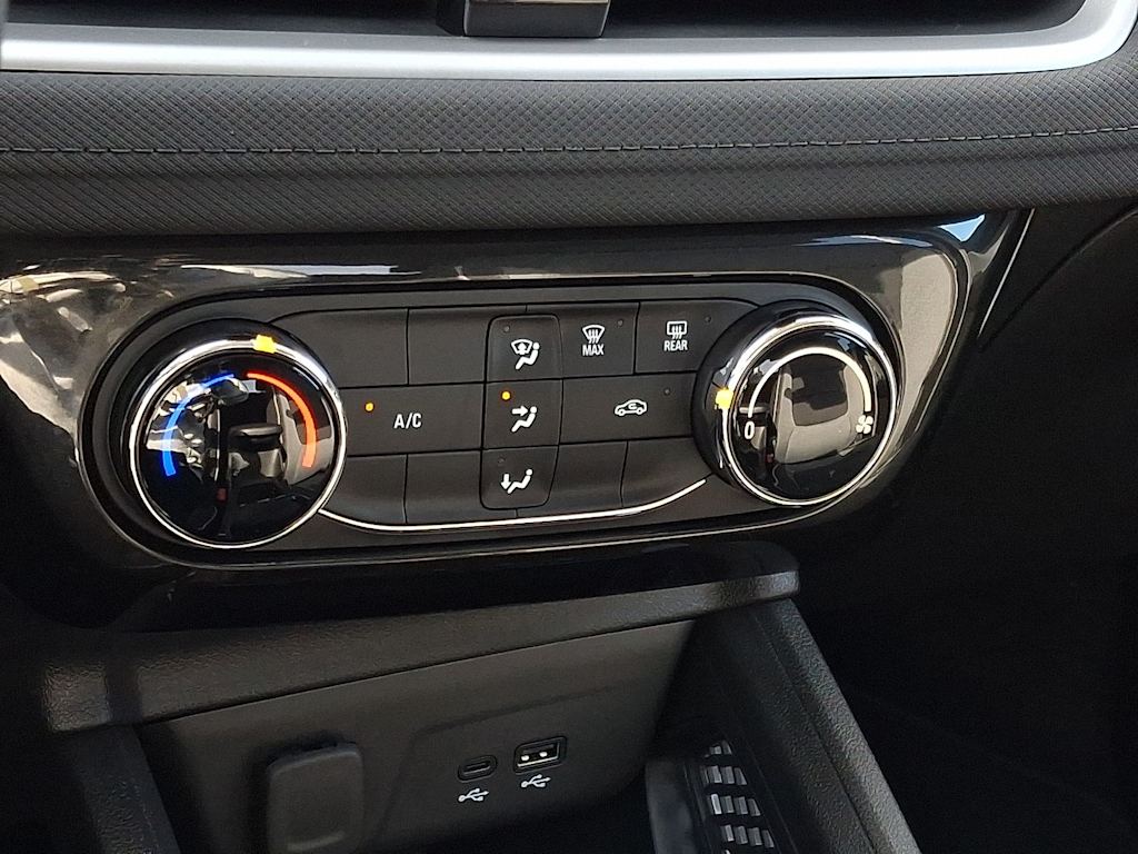 Thumbnail: 2026 Chevrolet TrailBlazer - 17