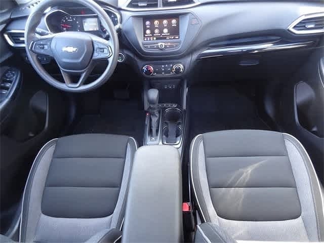 2022 Chevrolet TrailBlazer LT 2