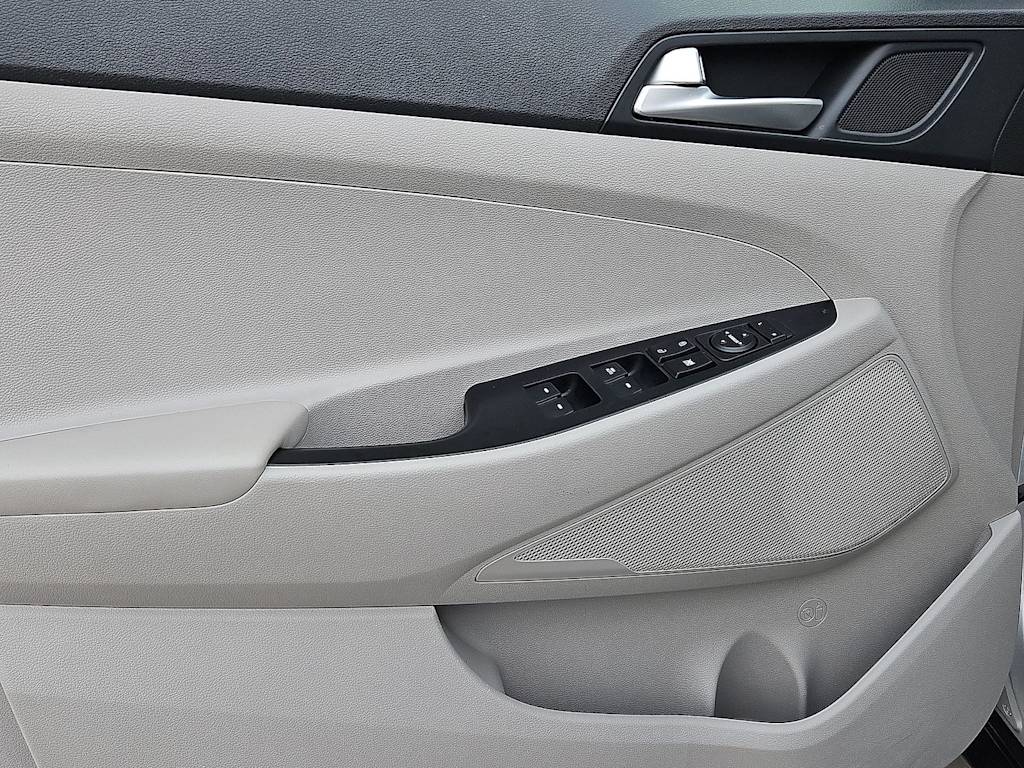Thumbnail: 2019 Hyundai Tucson - 32