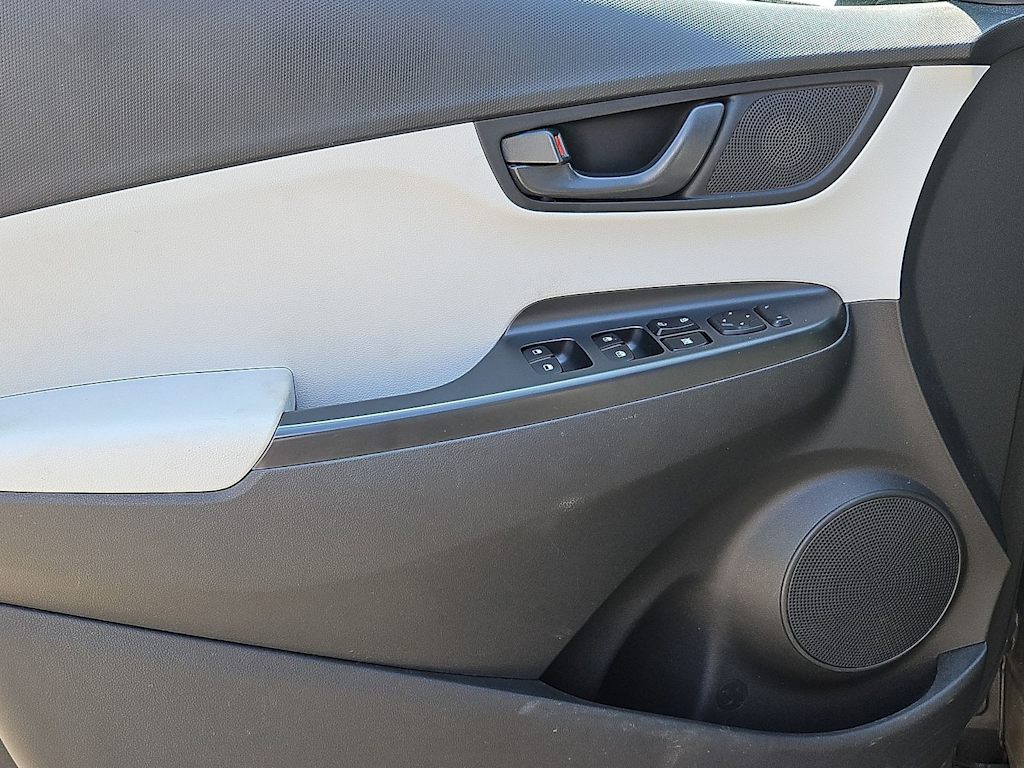 Thumbnail: 2023 Hyundai Kona - 30