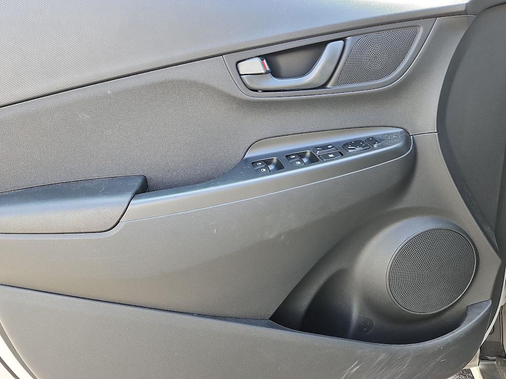 Thumbnail: 2023 Hyundai Kona - 31