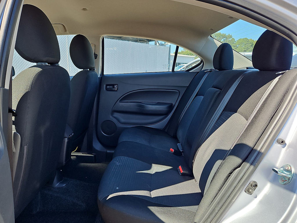 Thumbnail: 2023 Mitsubishi Mirage G4 - 32