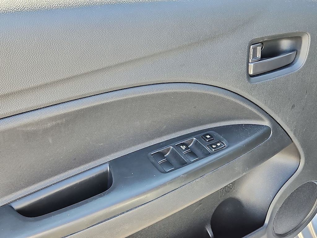 Thumbnail: 2023 Mitsubishi Mirage G4 - 31