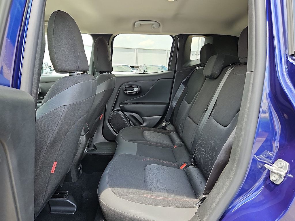 Thumbnail: 2020 Jeep Renegade - 34