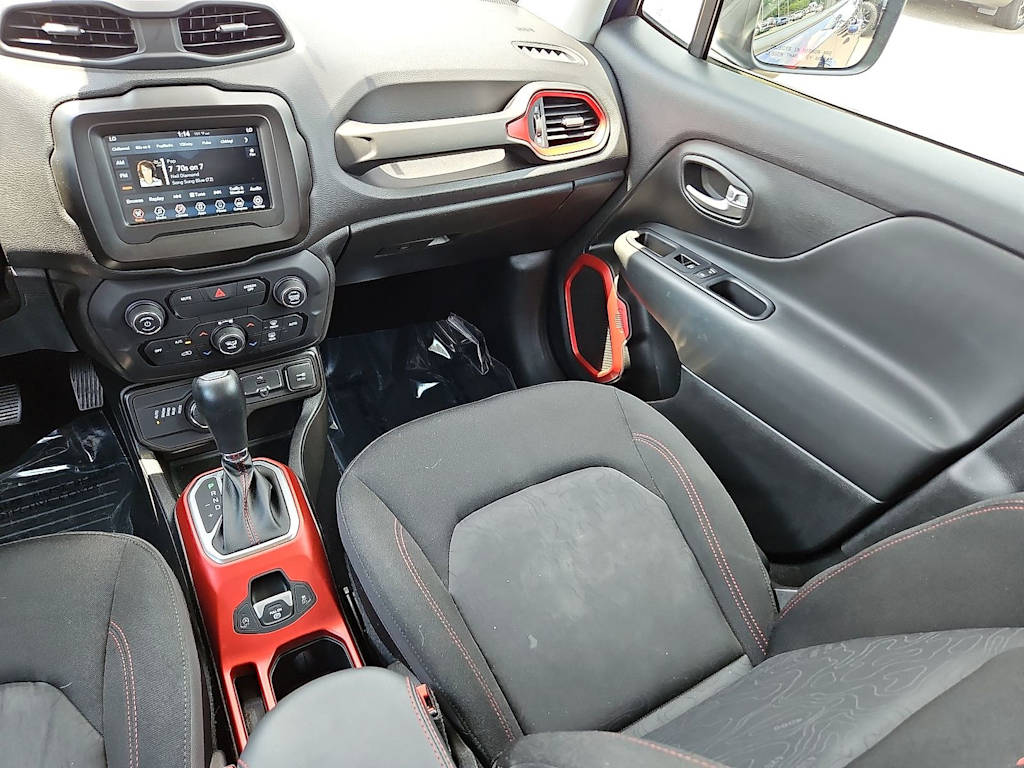 Thumbnail: 2020 Jeep Renegade - 12