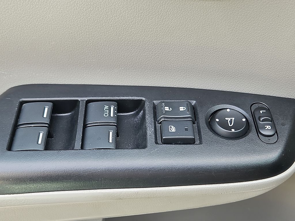 Thumbnail: 2015 Honda Civic - 28